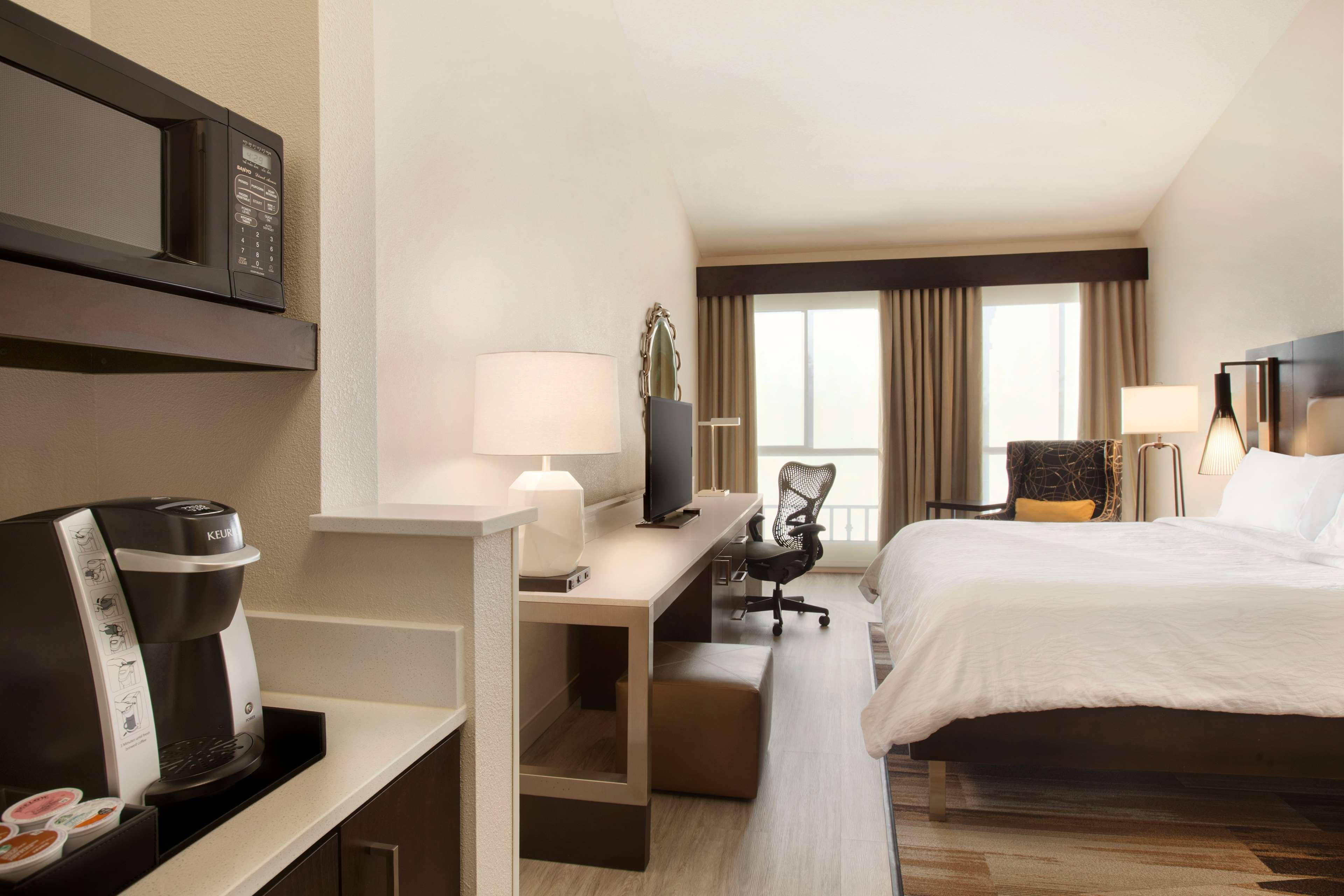 Hilton Garden Inn Cupertino Extérieur photo